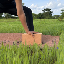 Load image into Gallery viewer, sustainable-cork-yoga-block