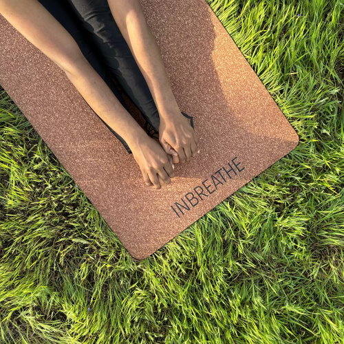 sustainable-cork-yoga-mat-inbreathe