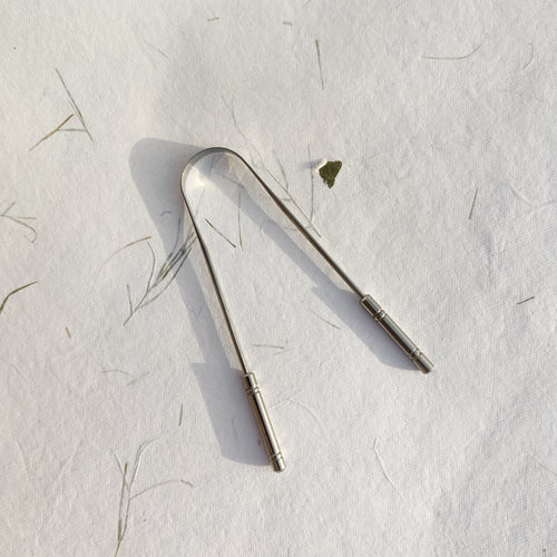 Stainless steel tongue cleaner for fresh breath and improved oral hygiene